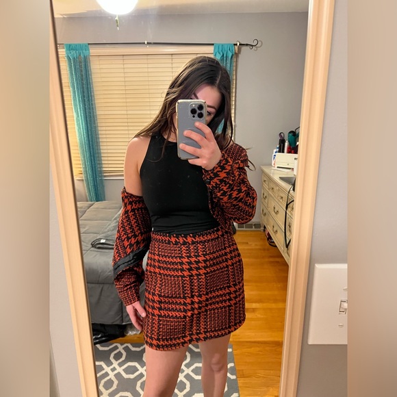 Favlux Skirt & Jacket Set - Picture 3 of 5